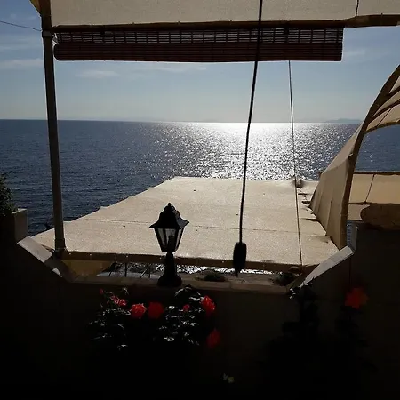 Sunset Skála Marión